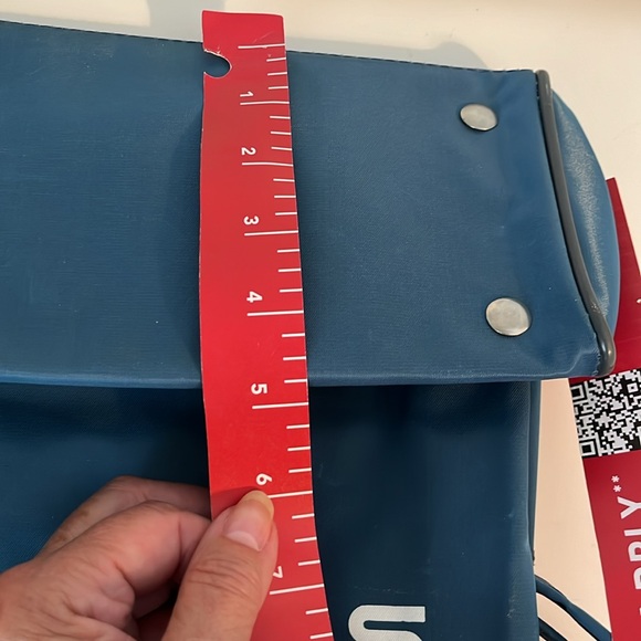 NWOT SWISSAIR STEWARDESS BAG BLUE and WHITE - Picture 9 of 9